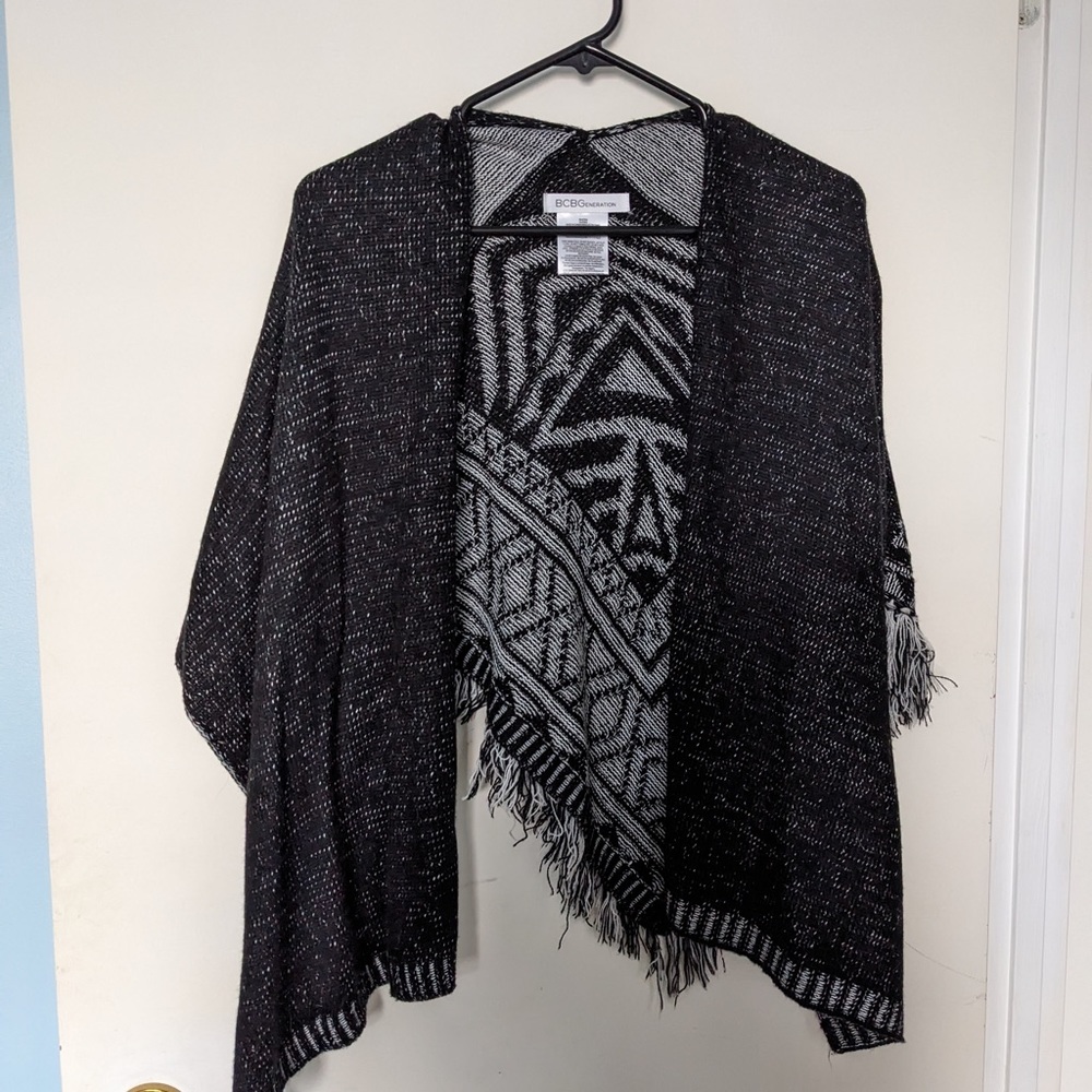 BCBGeneration black and white wraps size OS